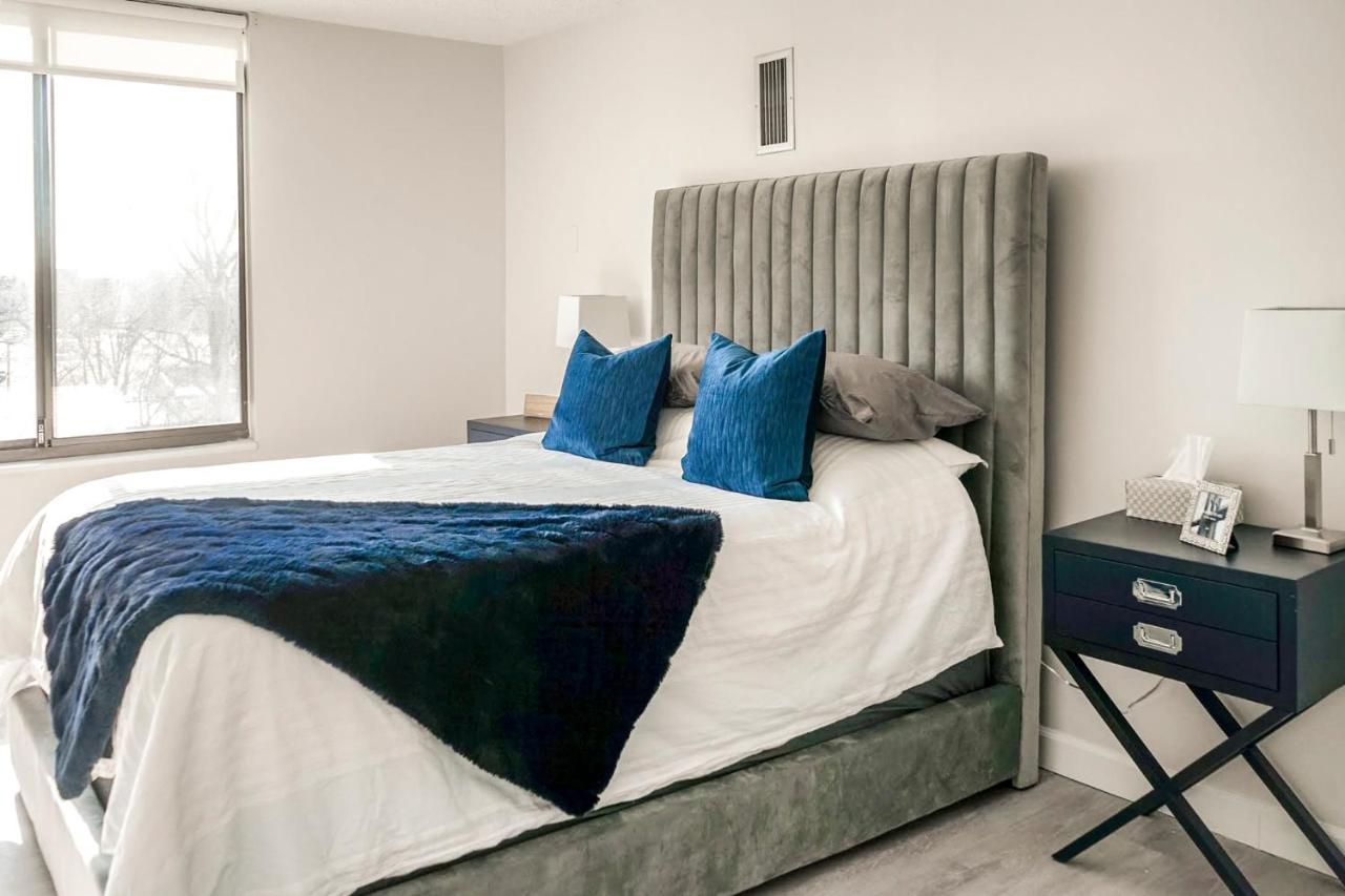 Short Term Rentals At The Park At Trowbridge Senior Community Southfield Exterior photo