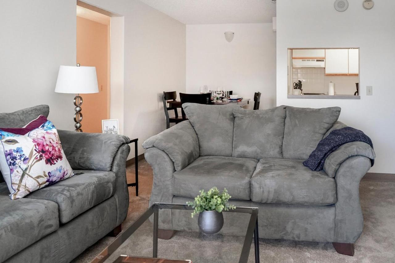 Short Term Rentals At The Park At Trowbridge Senior Community Southfield Exterior photo